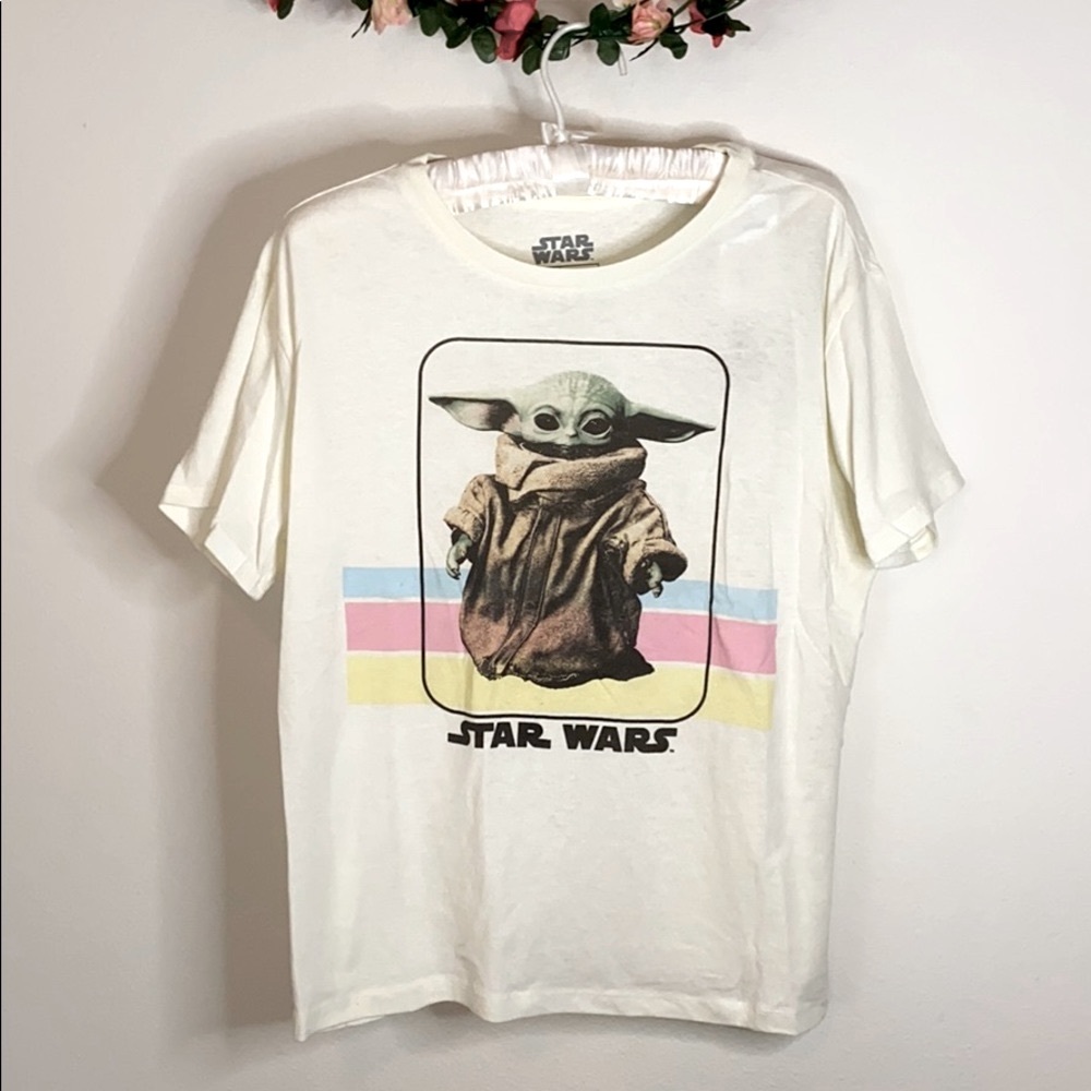 SOLD OUT Star Wars Mandalorian Baby Yoda Tee ✨